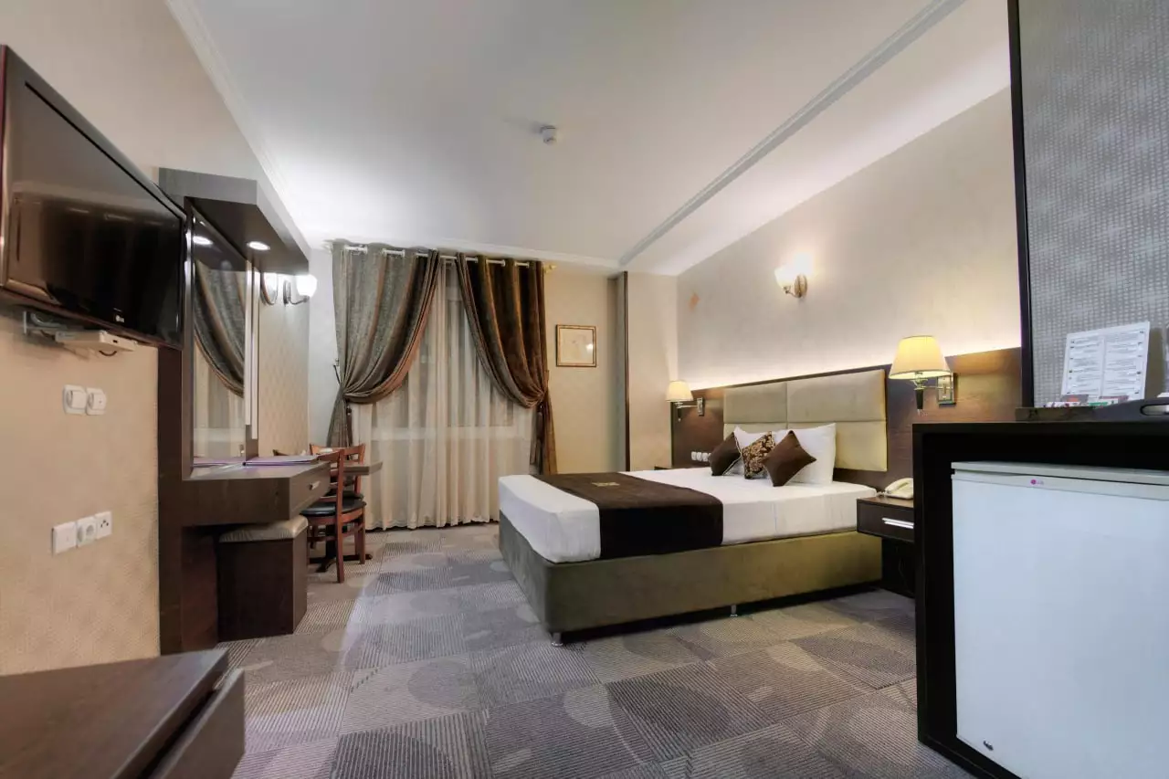 Alibaba https://cdn.alibaba.ir/ostorage/hotel-accommodation-images/67bdc4b431ce2147606d040d_دبل شرقی.webp